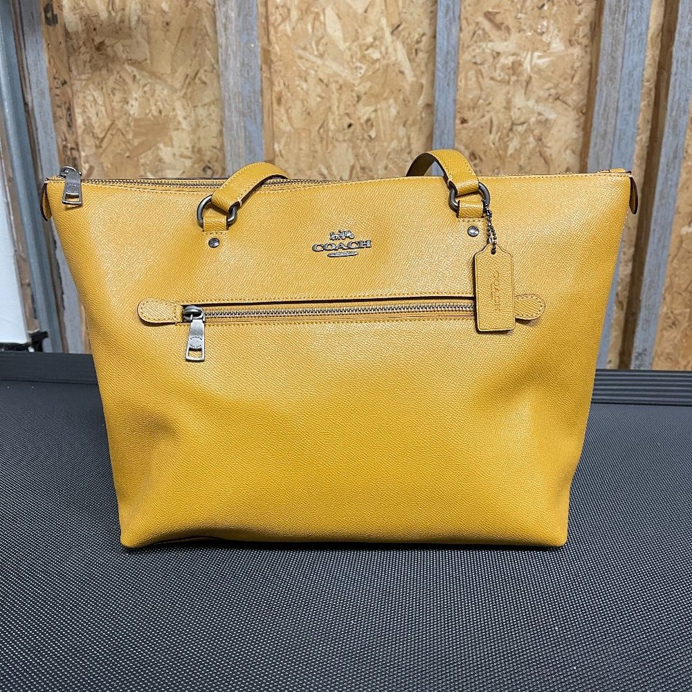 COACH GALLERY TOTE MUSTARD YELLOW